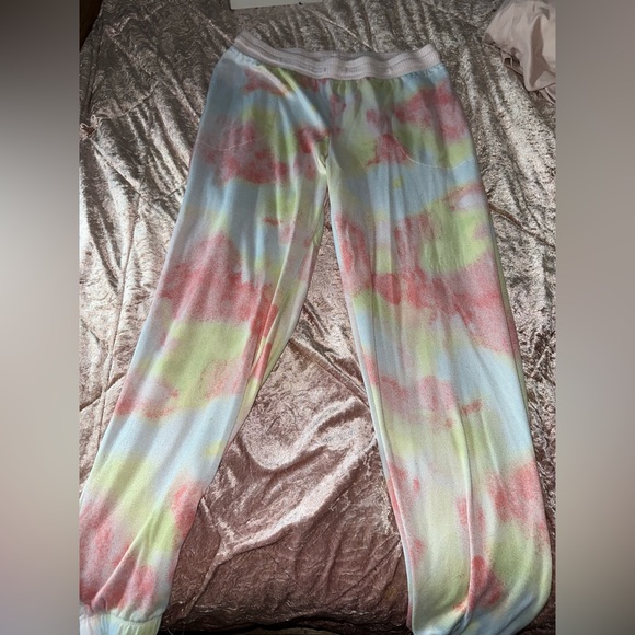 Two piece pajama set - Picture 2 of 4